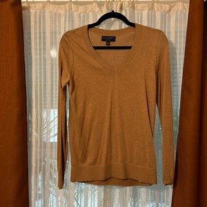 Banana Republic tan sweater small.
